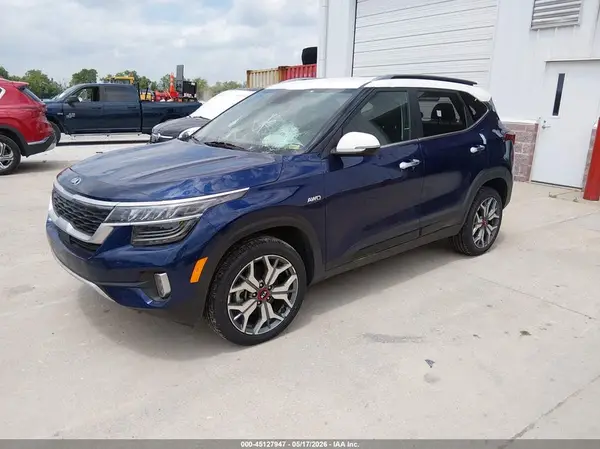 KNDETCA24M7078325 2021 KIA SELTOS - Image 2