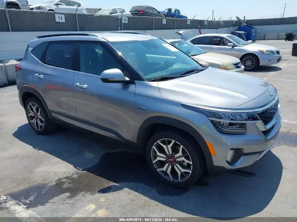 KNDETCA24M7164329 2021 KIA SELTOS - Image 1