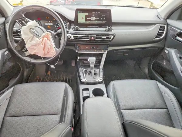 KNDETCA24M7173306 2021 KIA SELTOS - Image 8