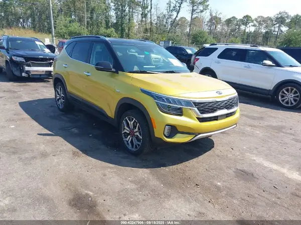 KNDETCA24M7202125 2021 KIA SELTOS - Image 1