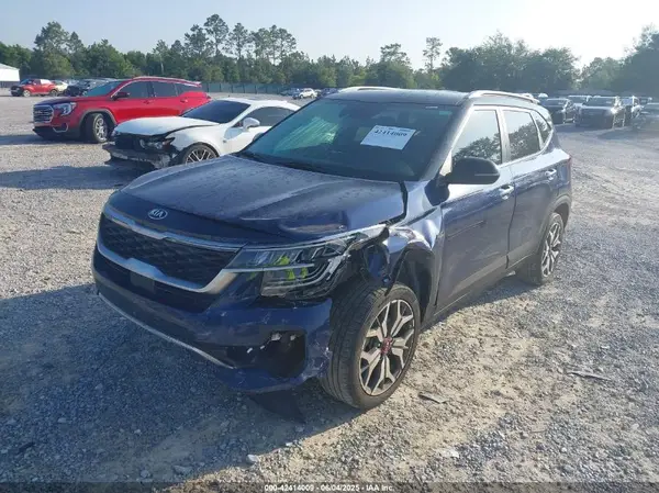 KNDETCA24M7209981 2021 KIA SELTOS - Image 2