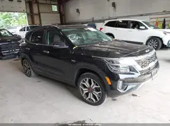 KNDETCA24N7238690 2022 KIA SELTOS