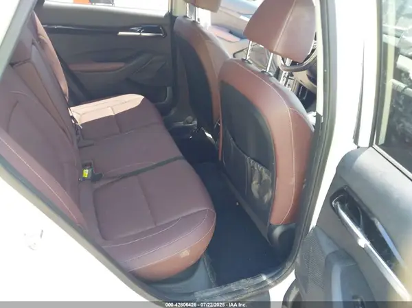KNDETCA24N7240844 2022 KIA SELTOS - Image 8