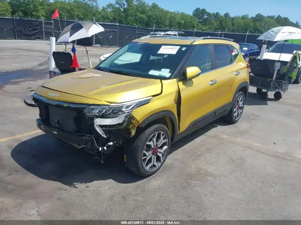KNDETCA24N7277683 2022 KIA SELTOS - Image 2