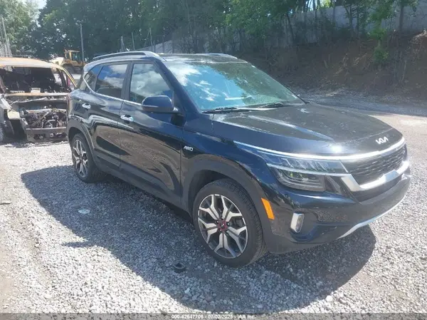 KNDETCA24N7305868 2022 KIA SELTOS - Image 1