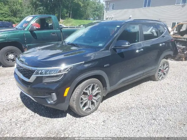 KNDETCA24N7305868 2022 KIA SELTOS - Image 2