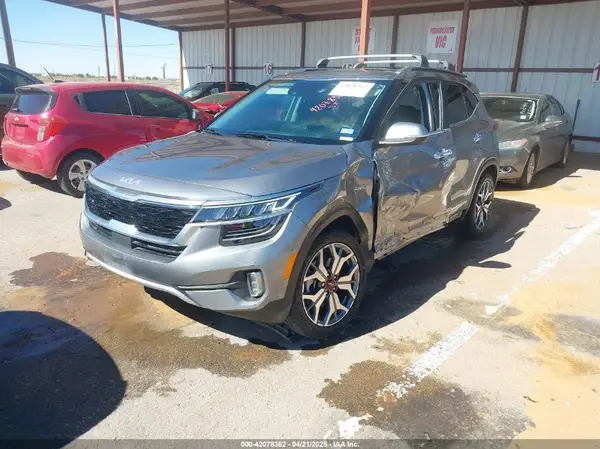 KNDETCA24P7412986 2023 KIA SELTOS - Image 2
