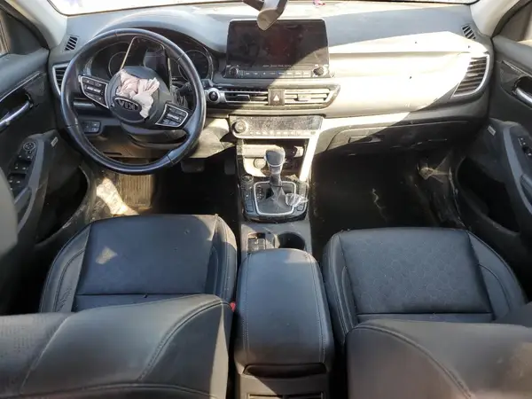 KNDETCA25M7107556 2021 KIA SELTOS - Image 8