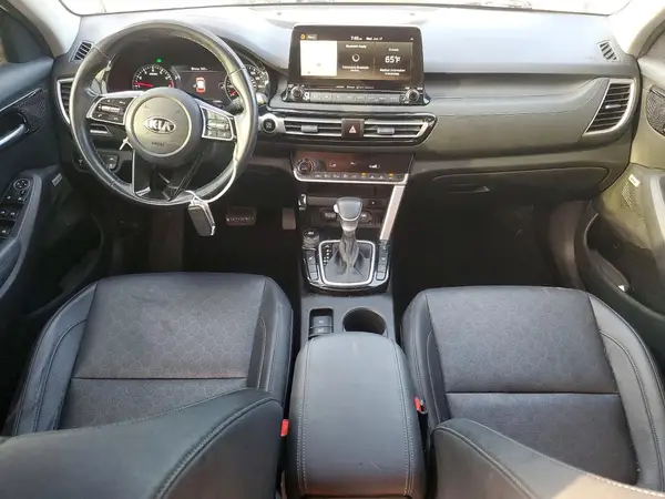 KNDETCA25M7175016 2021 KIA SELTOS - Image 8