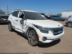 KNDETCA25M7210038 2021 KIA SELTOS