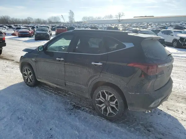 KNDETCA25N7263386 2022 KIA SELTOS - Image 2