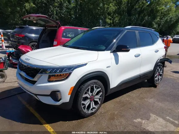 KNDETCA25N7293486 2022 KIA SELTOS - Image 2