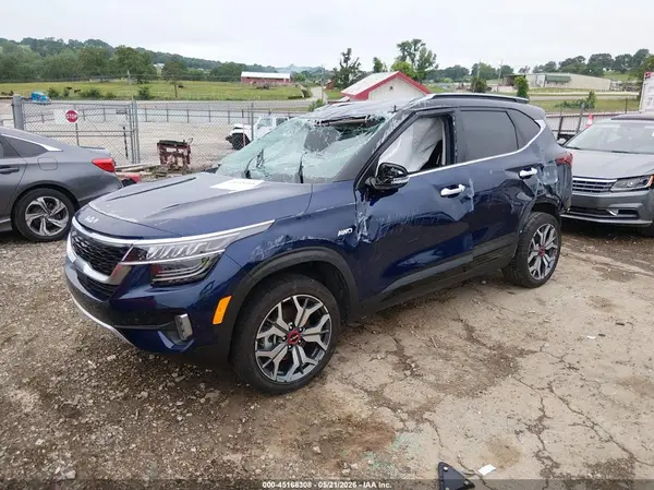 KNDETCA25P7354371 2023 KIA SELTOS - Image 2