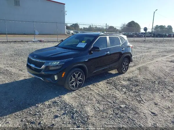 KNDETCA26M7041860 2021 KIA SELTOS - Image 2