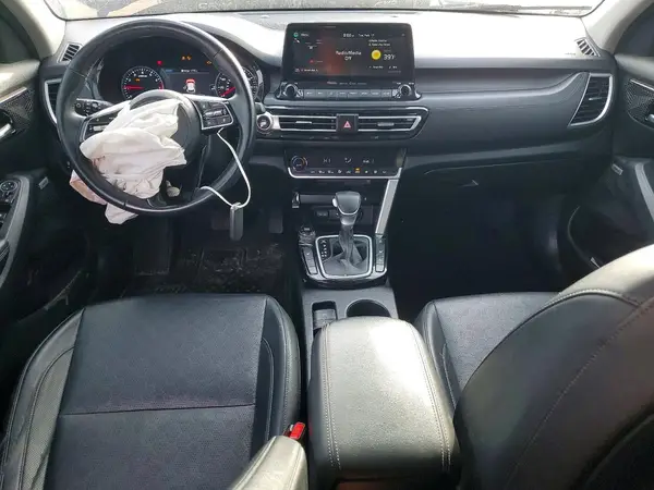 KNDETCA26M7058531 2021 KIA SELTOS - Image 8
