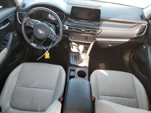 KNDETCA26M7114161 2021 KIA SELTOS - Image 8