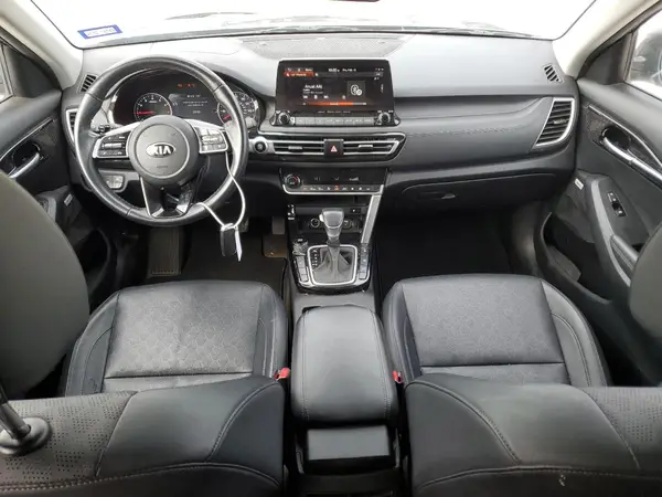 KNDETCA26M7202840 2021 KIA SELTOS - Image 8