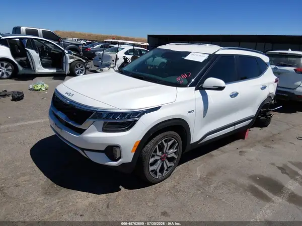 KNDETCA26P7428042 2023 KIA SELTOS - Image 2