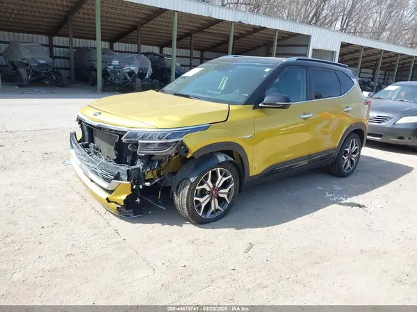 KNDETCA27M7060997 2021 KIA SELTOS - Image 2