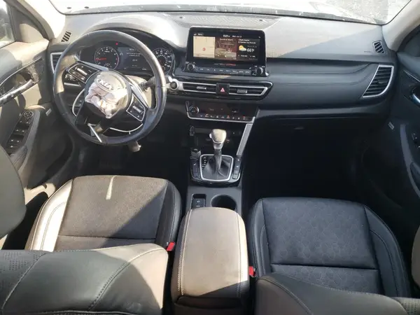 KNDETCA27M7107395 2021 KIA SELTOS - Image 8
