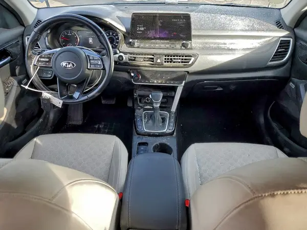 KNDETCA27M7109664 2021 KIA SELTOS - Image 8