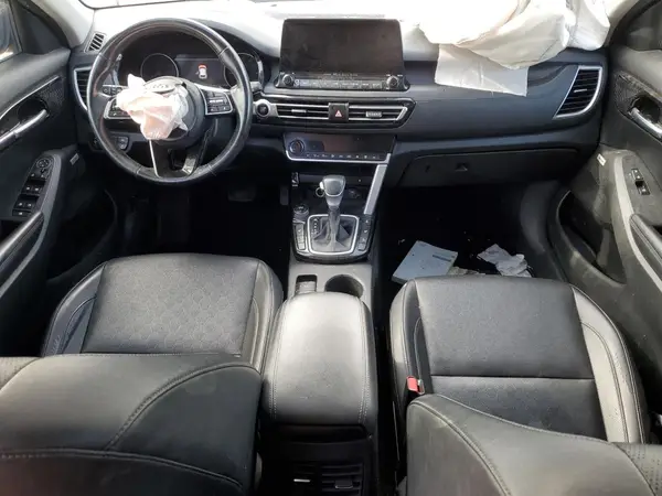KNDETCA27M7143426 2021 KIA SELTOS - Image 8