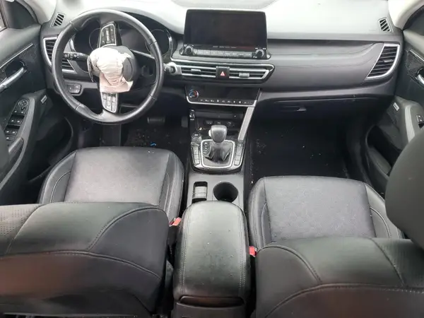KNDETCA27M7154636 2021 KIA SELTOS - Image 8
