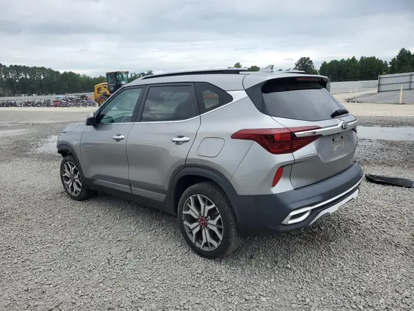 KNDETCA27M7186132 2021 KIA SELTOS - Image 2