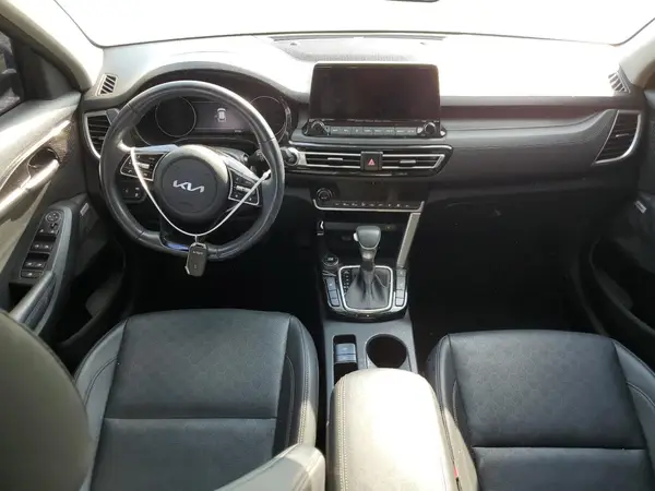 KNDETCA27N7240286 2022 KIA SELTOS - Image 8