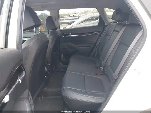 KNDETCA28M7137974 2021 KIA SELTOS - Image 8