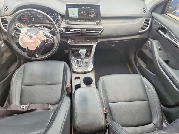 KNDETCA28M7159117 2021 KIA SELTOS - Image 8