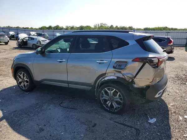 KNDETCA28M7182929 2021 KIA SELTOS - Image 2