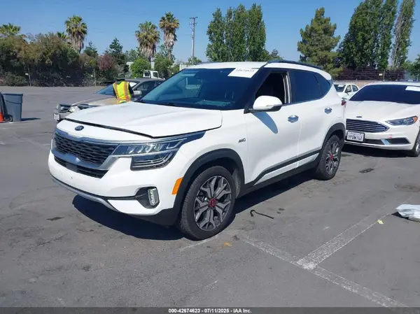 KNDETCA28M7204427 2021 KIA SELTOS - Image 2
