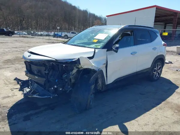 KNDETCA28M7206615 2021 KIA SELTOS - Image 2