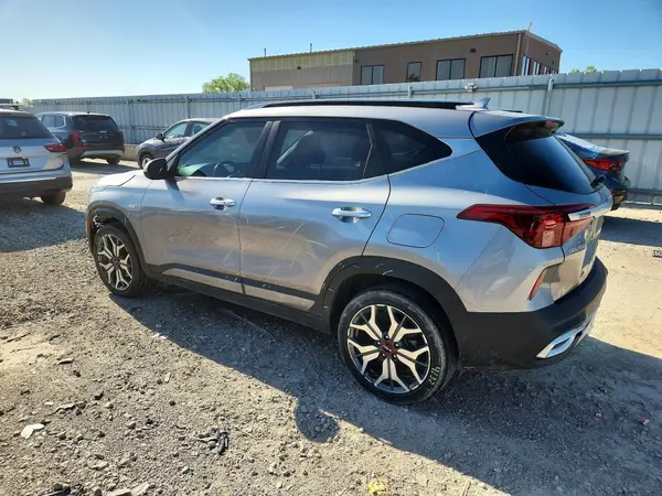 KNDETCA28N7300916 2022 KIA SELTOS - Image 2
