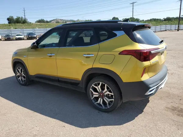 KNDETCA29M7214612 2021 KIA SELTOS - Image 2
