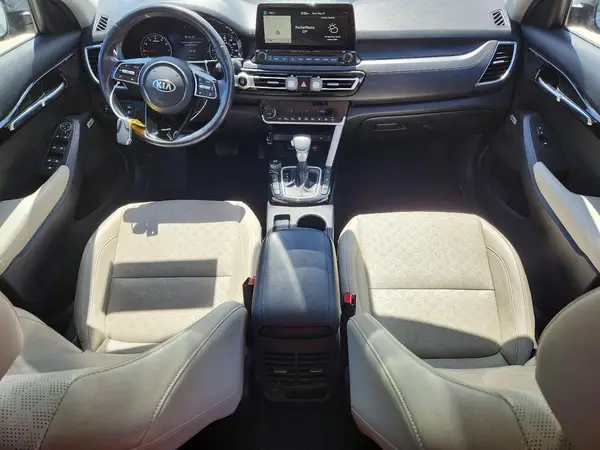 KNDETCA2XM7108735 2021 KIA SELTOS - Image 8