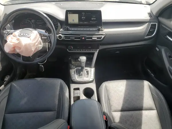 KNDETCA2XM7153562 2021 KIA SELTOS - Image 8