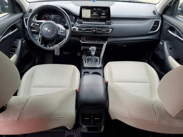 KNDETCA2XM7162763 2021 KIA SELTOS - Image 8