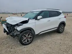 KNDETCA2XM7182091 2021 KIA SELTOS
