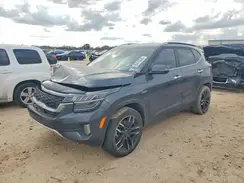 KNDETCA2XM7186139 2021 KIA SELTOS