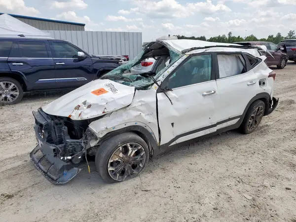 KNDETCA2XN7268535 2022 KIA SELTOS - Image 1