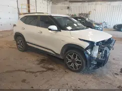 KNDETCA2XP7356987 2023 KIA SELTOS