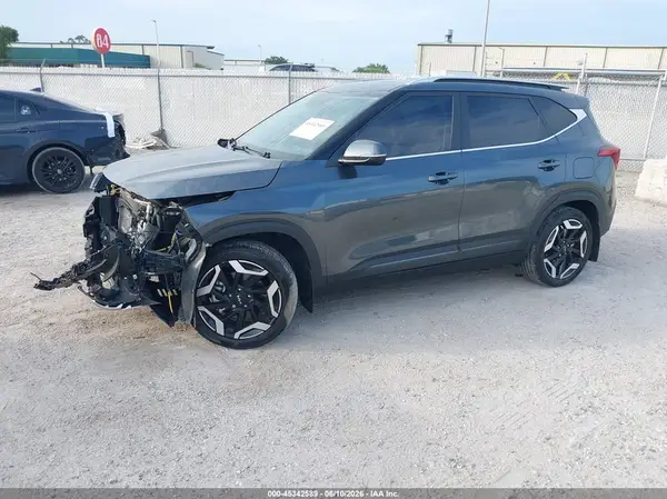 KNDETCA70R7475078 2024 KIA SELTOS - Image 2