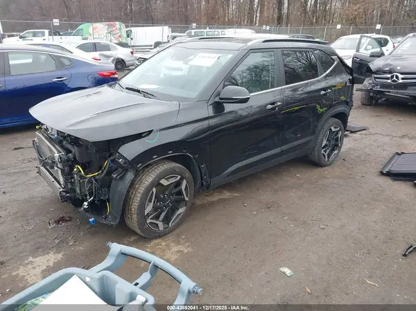 KNDETCA70R7477722 2024 KIA SELTOS - Image 2
