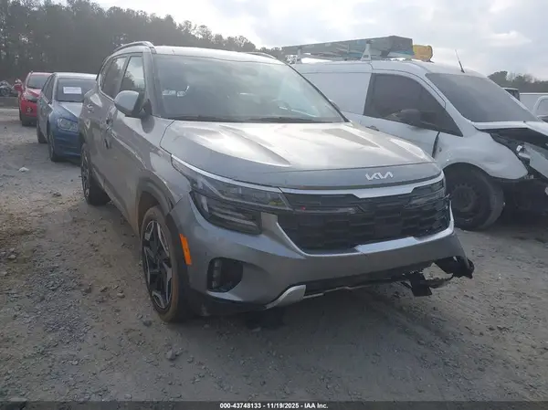 KNDETCA70R7501923 2024 KIA SELTOS - Image 1