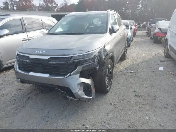 KNDETCA70R7501923 2024 KIA SELTOS - Image 2