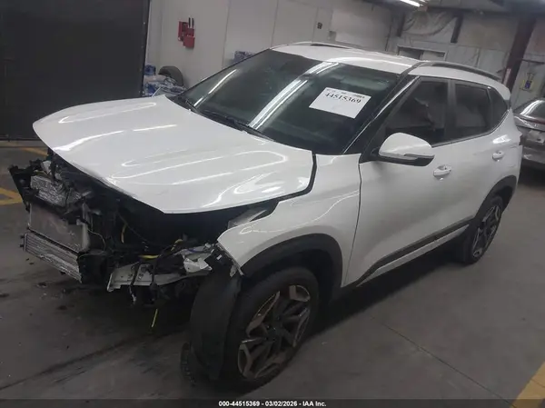 KNDETCA70R7504708 2024 KIA SELTOS - Image 2