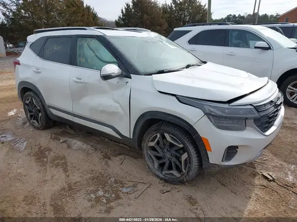 KNDETCA70R7546716 2024 KIA SELTOS - Image 1