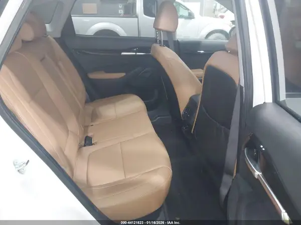 KNDETCA70R7558199 2024 KIA SELTOS - Image 8